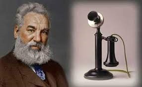 A person with a beard and a telephone

AI-generated content may be incorrect.