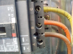 A close-up of a machine

AI-generated content may be incorrect.